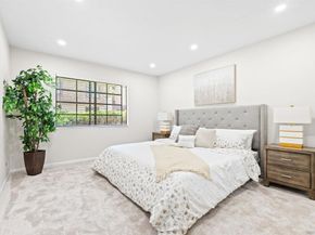 8870 Villa La Jolla Dr 210, La Jolla CA 92037