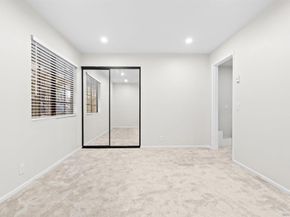 8870 Villa La Jolla Dr 210, La Jolla CA 92037