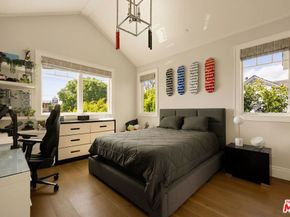 126 S Westgate Avenue, Los Angeles CA 90049
