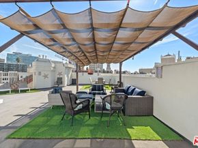 620 S Gramercy Place 222, Los Angeles CA 90005