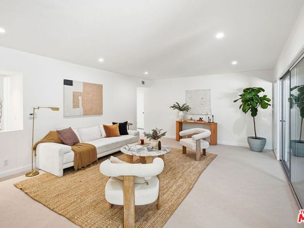 516 San Vicente Boulevard 206, Santa Monica CA 90402