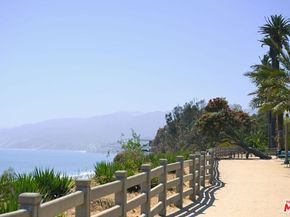 516 San Vicente Boulevard 206, Santa Monica CA 90402