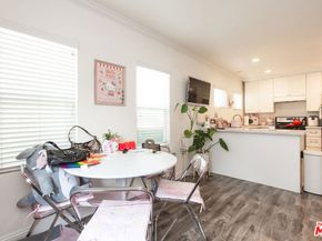 4504 Maplewood Avenue, Los Angeles CA 90004