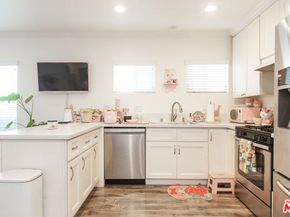 4504 Maplewood Avenue, Los Angeles CA 90004