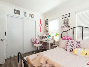 4504 Maplewood Avenue, Los Angeles CA 90004