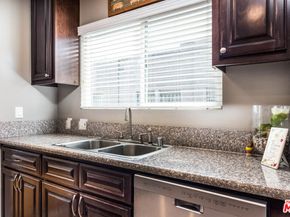 4504 Maplewood Avenue, Los Angeles CA 90004