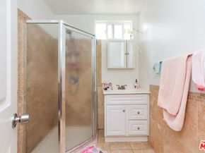 4504 Maplewood Avenue, Los Angeles CA 90004