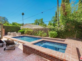 13033 Magnolia Boulevard, Sherman Oaks CA 91423