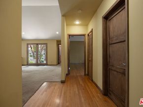 4166 Bakman Avenue, North Hollywood CA 91602