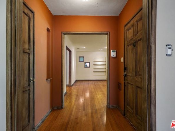 4166 Bakman Avenue, North Hollywood CA 91602