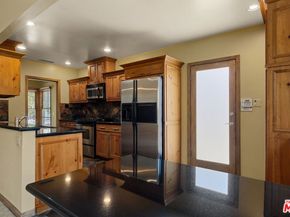4166 Bakman Avenue, North Hollywood CA 91602