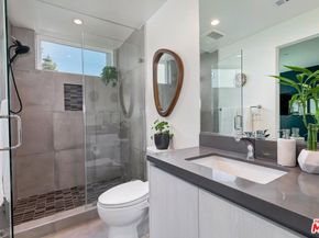 5504 W Olympic Boulevard, Los Angeles CA 90036