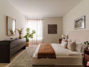 1161 Amherst Avenue 204, Los Angeles CA 90049