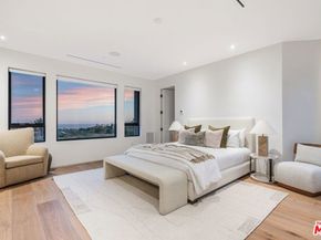 1205 Las Lomas Place, Pacific Palisades CA 90272