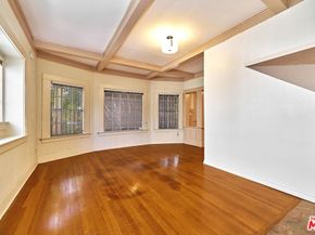 2619 Raymond Avenue, Los Angeles CA 90007