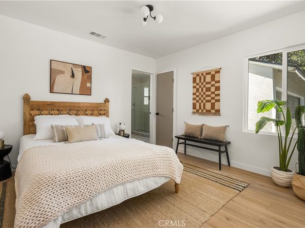 8051 Etiwanda Avenue, Reseda CA 91335