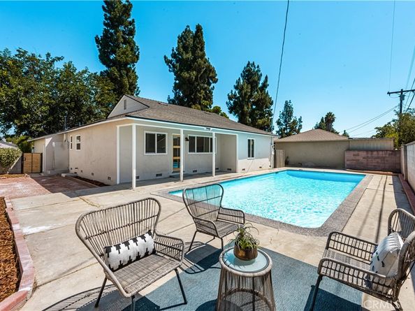 8051 Etiwanda Avenue, Reseda CA 91335