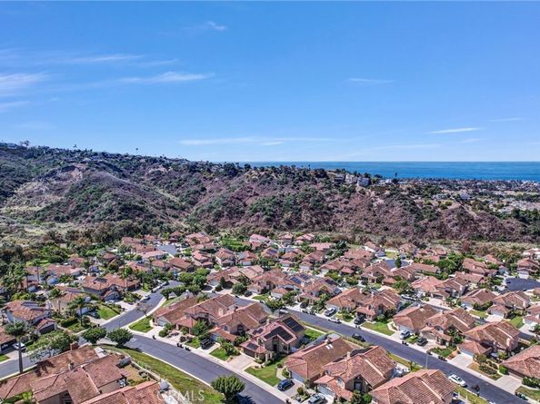 27 Burriana, San Clemente CA 92672