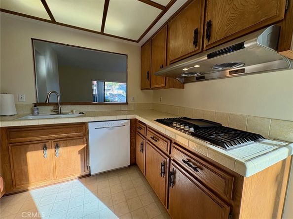 9821 Sun Valley, Montclair CA 91763