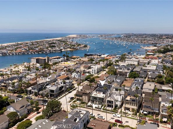 303 1/2 Goldenrod Avenue, Corona Del Mar CA 92625