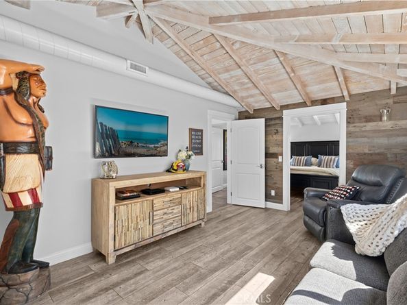 126 Collins, Newport Beach CA 92662