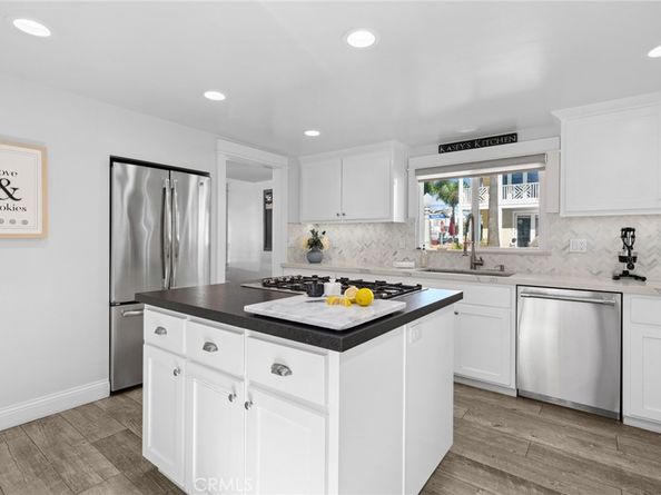 126 Collins, Newport Beach CA 92662