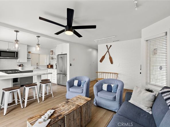 207 40th Street, Newport Beach CA 92663