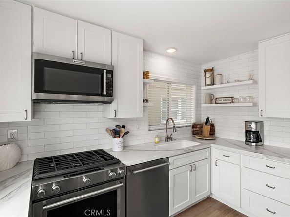 207 40th Street, Newport Beach CA 92663