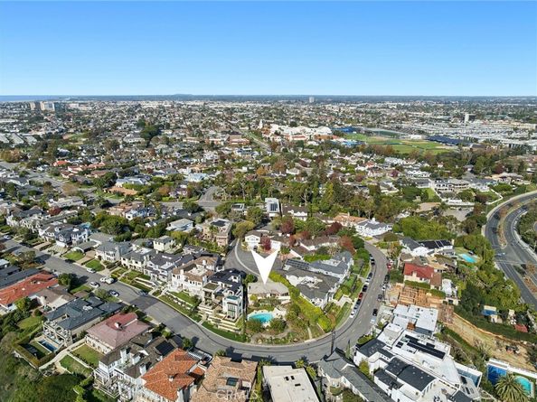 101 Kings Place, Newport Beach CA 92663