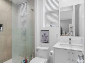 4858 Clinton Street, Los Angeles CA 90004