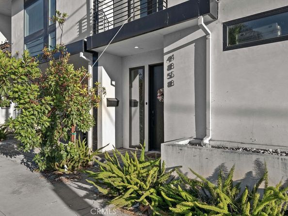 4858 Clinton Street, Los Angeles CA 90004