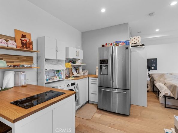 4858 Clinton Street, Los Angeles CA 90004
