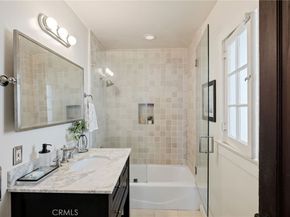 525 Manhattan Beach Blvd, Manhattan Beach CA 90266