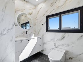 5428 Villawood Cir, Calabasas CA 91302