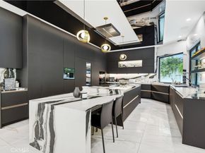 5428 Villawood Cir, Calabasas CA 91302