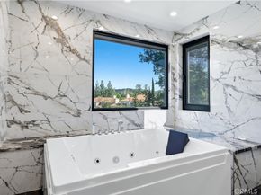 5428 Villawood Cir, Calabasas CA 91302