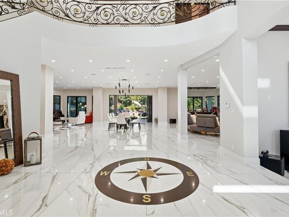5428 Villawood Cir, Calabasas CA 91302