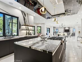 5428 Villawood Cir, Calabasas CA 91302