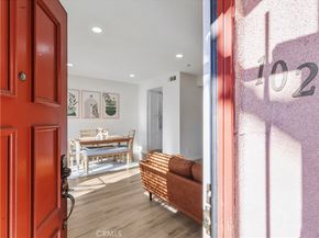 7320 Balboa Boulevard 102, Lake Balboa CA 91406