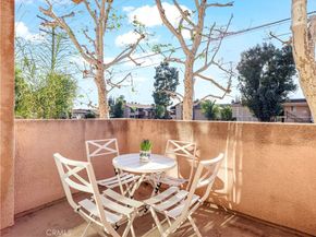7320 Balboa Boulevard 102, Lake Balboa CA 91406