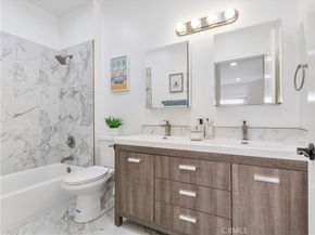 7320 Balboa Boulevard 102, Lake Balboa CA 91406