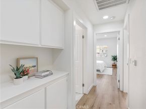 7320 Balboa Boulevard 102, Lake Balboa CA 91406