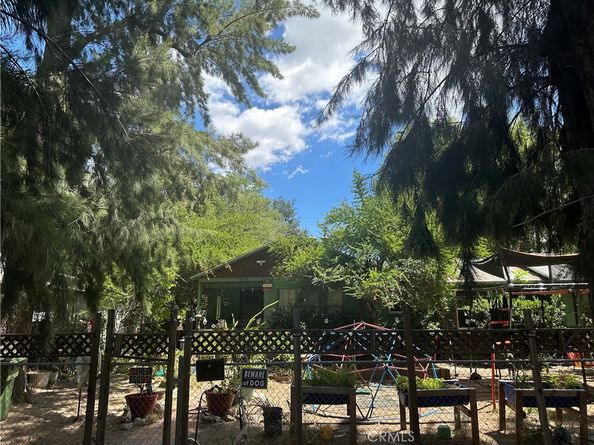 7300 Etiwanda, Reseda CA 91335