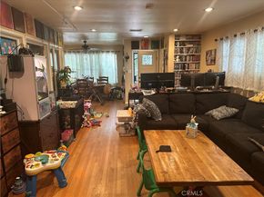 7300 Etiwanda, Reseda CA 91335