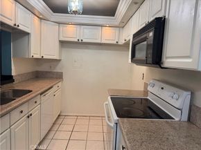 5460 White Oak Ave G102, Encino CA 91316