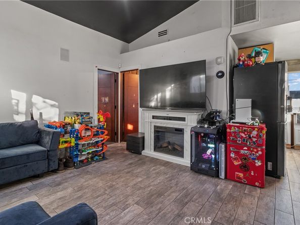 6809 Haywood Street, Tujunga CA 91042