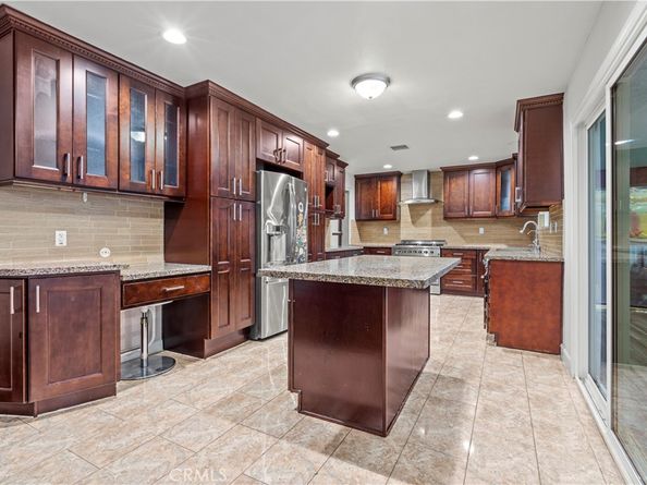 18022 RAYMER Street, Northridge CA 91325