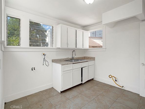 2201 Trinity, Los Angeles CA 90011