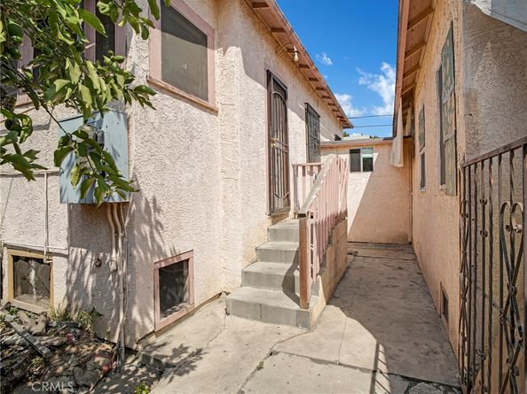 2201 Trinity, Los Angeles CA 90011