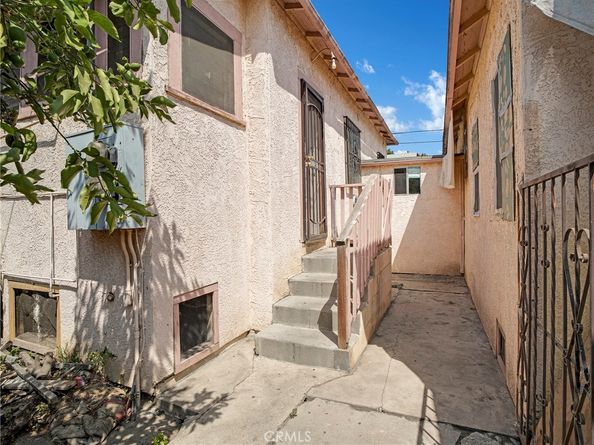 2201 Trinity, Los Angeles CA 90011